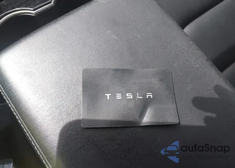 2019 Tesla Model 3 Long Range/Mid Range/Standard Range/Standard Range Plus z USA, uszkodzony, nr VIN 5YJ3E1EA2KF399150